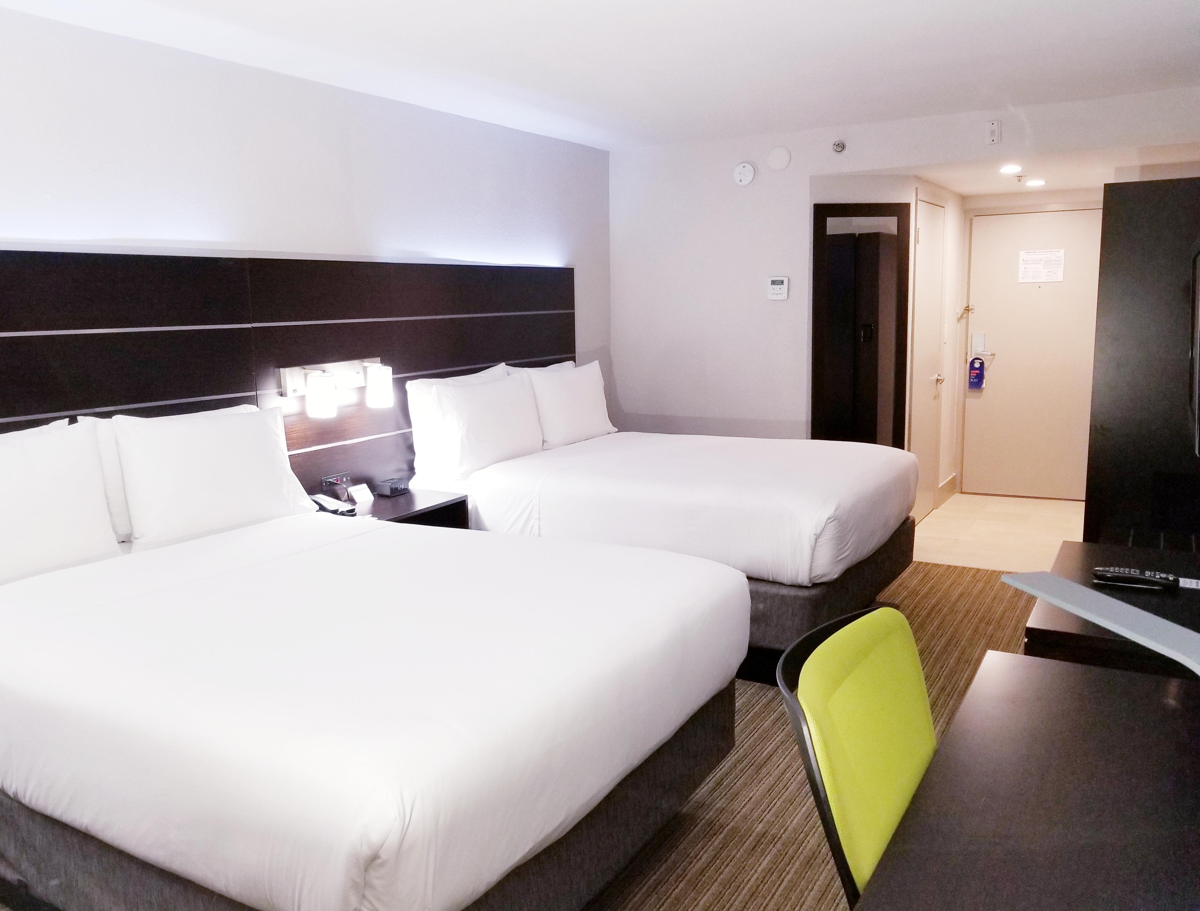 Holiday Inn Express Hotel & Suites Miami - Hialeah By Ihg Bagian luar foto