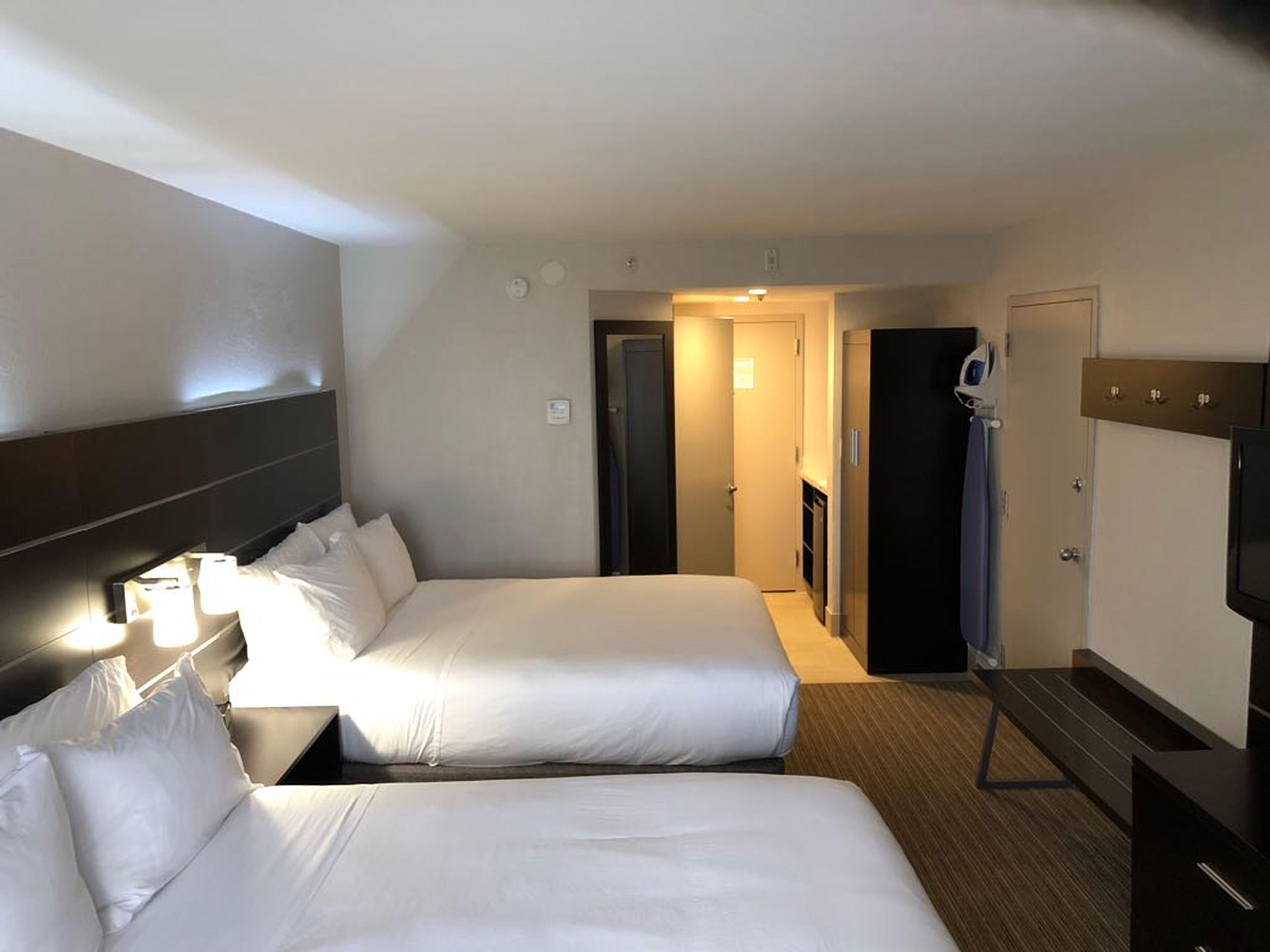 Holiday Inn Express Hotel & Suites Miami - Hialeah By Ihg Bagian luar foto