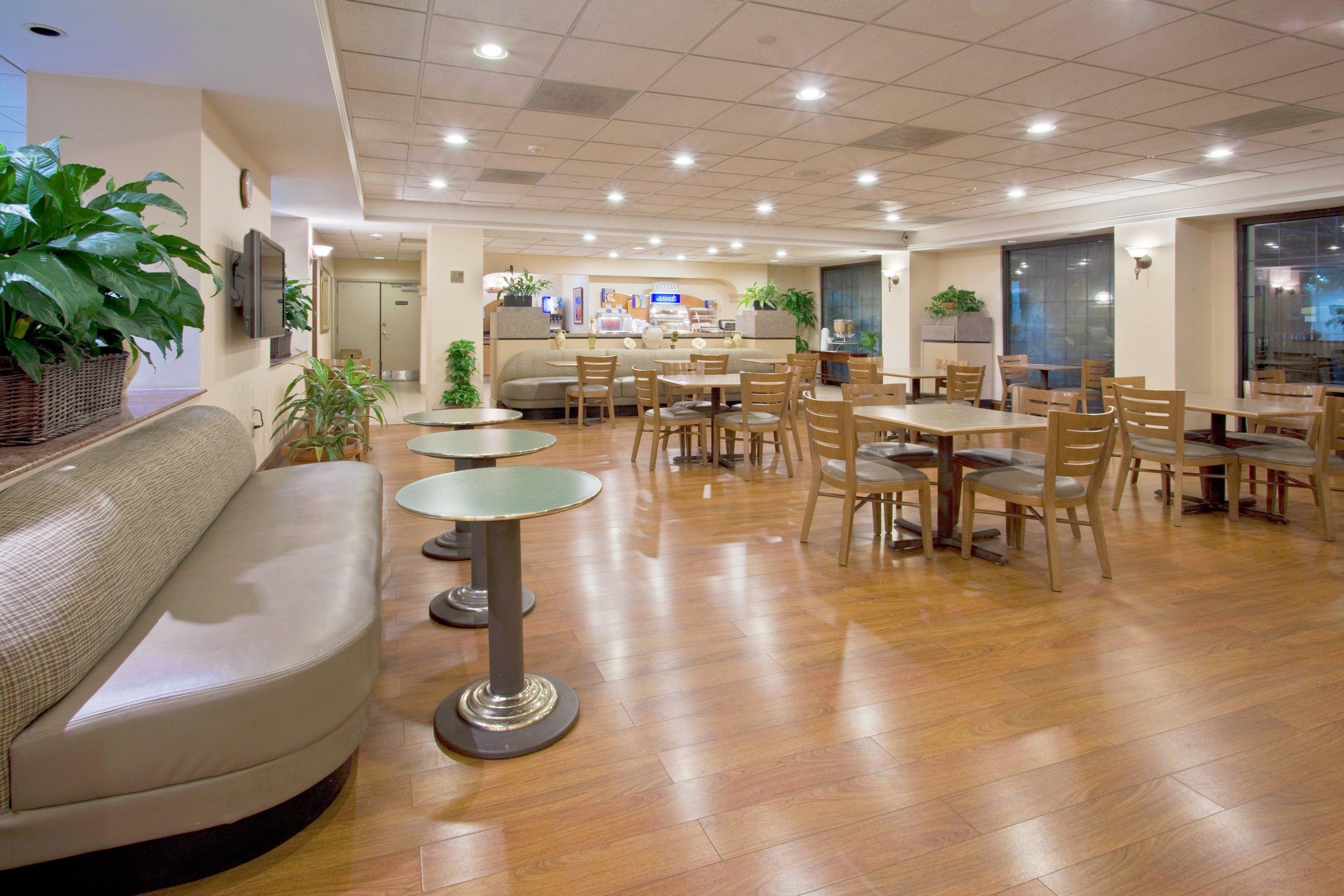 Holiday Inn Express Hotel & Suites Miami - Hialeah By Ihg Bagian luar foto