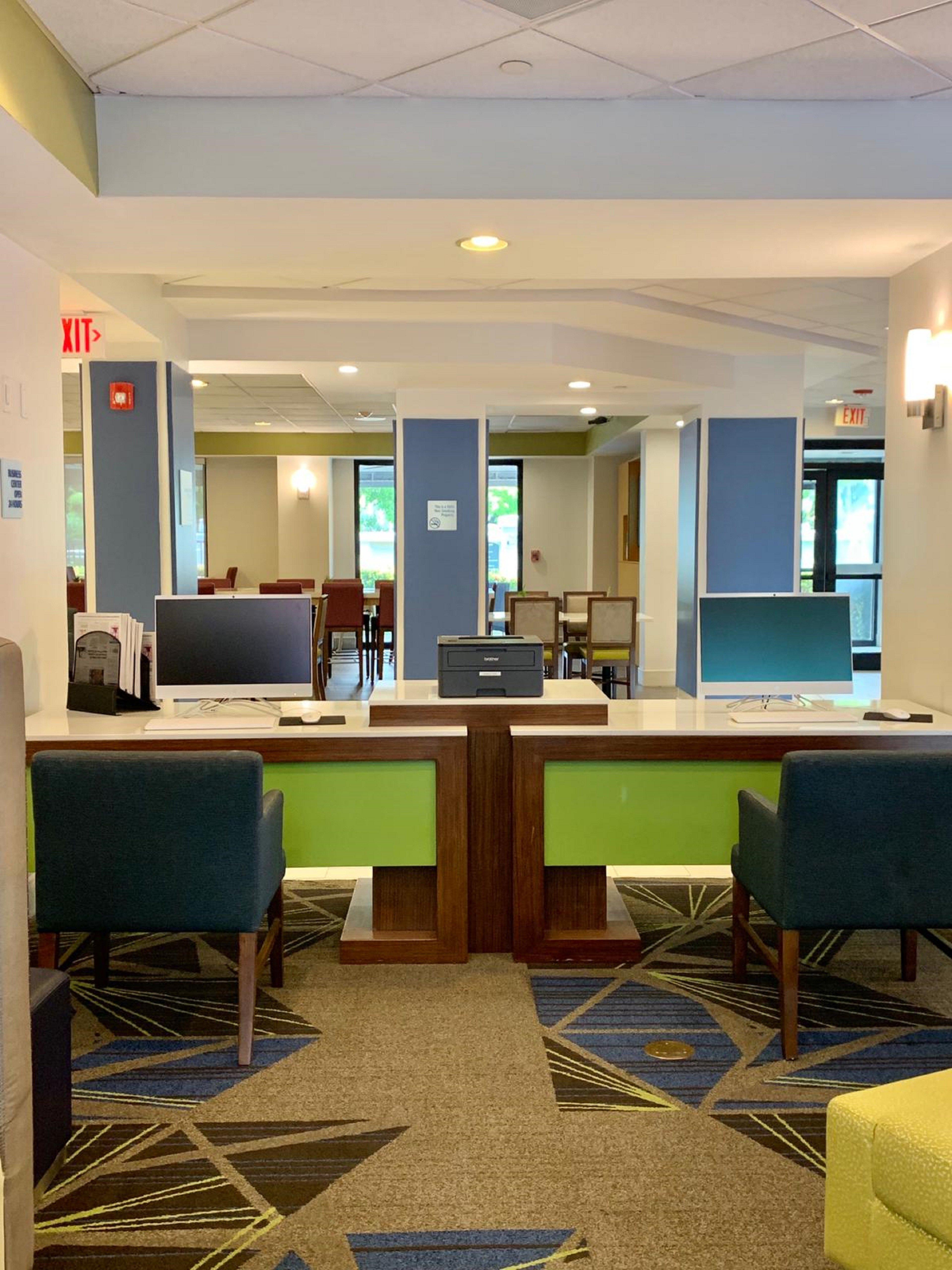 Holiday Inn Express Hotel & Suites Miami - Hialeah By Ihg Bagian luar foto