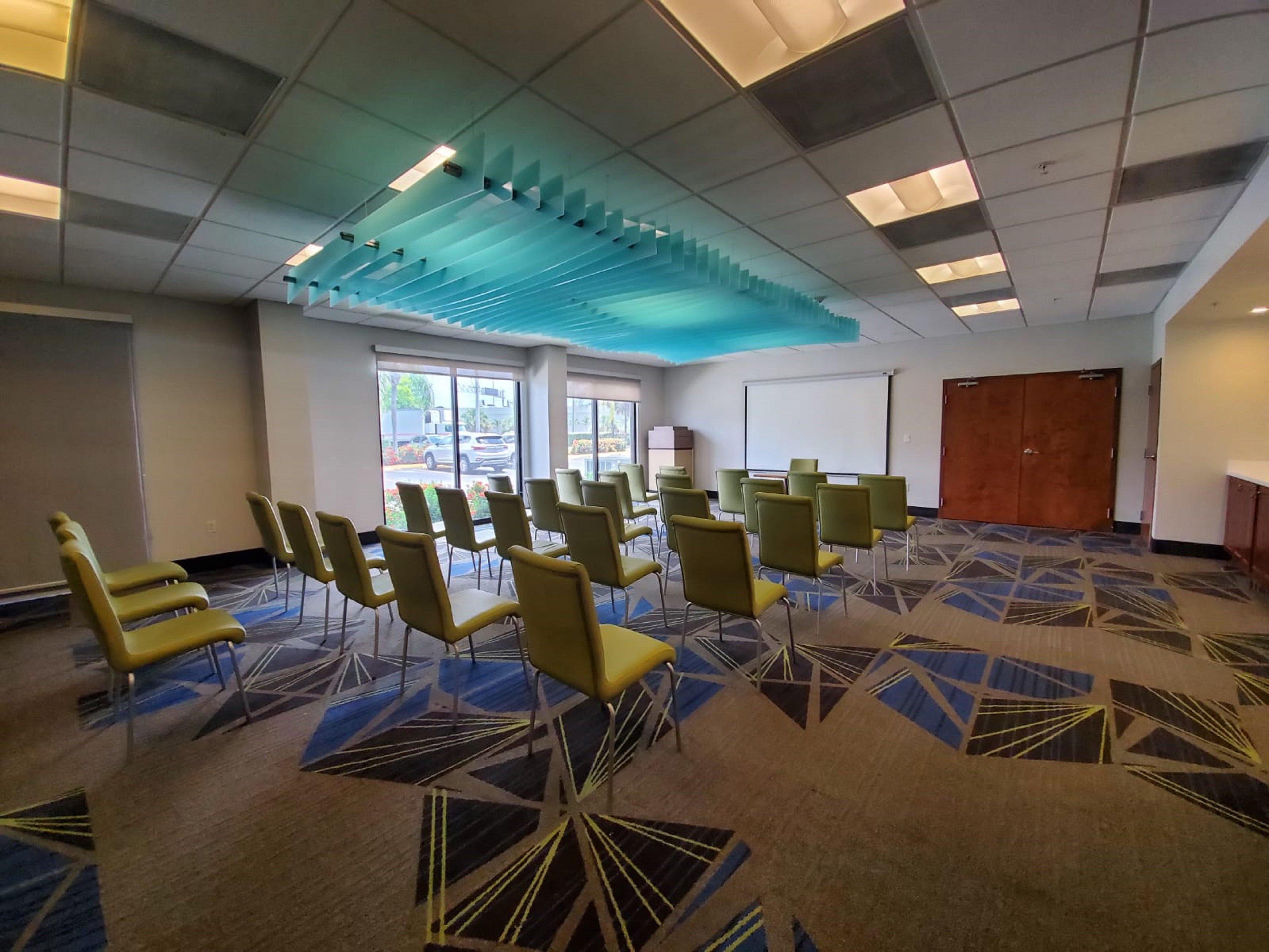 Holiday Inn Express Hotel & Suites Miami - Hialeah By Ihg Bagian luar foto