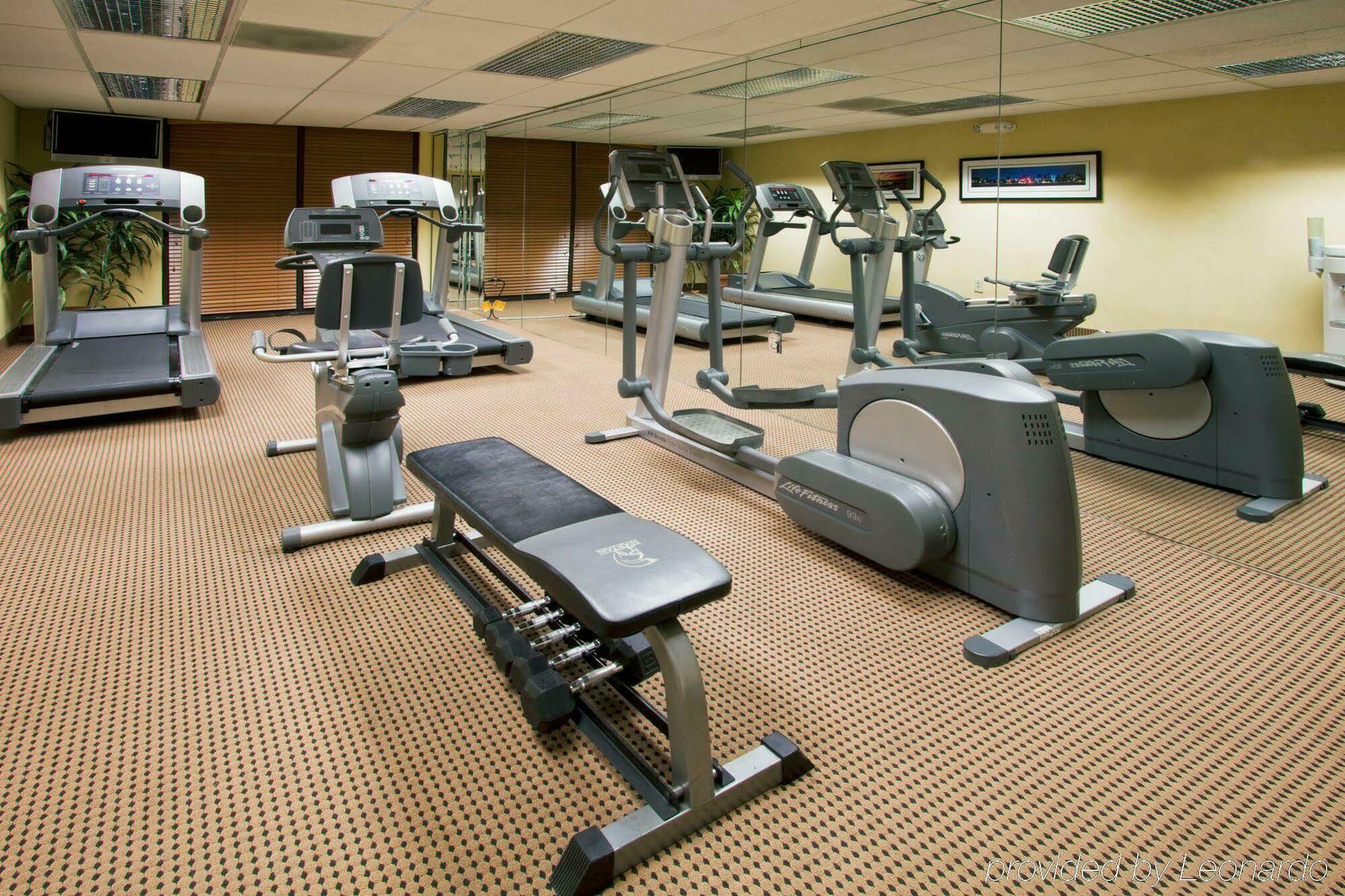 Holiday Inn Express Hotel & Suites Miami - Hialeah By Ihg Bagian luar foto